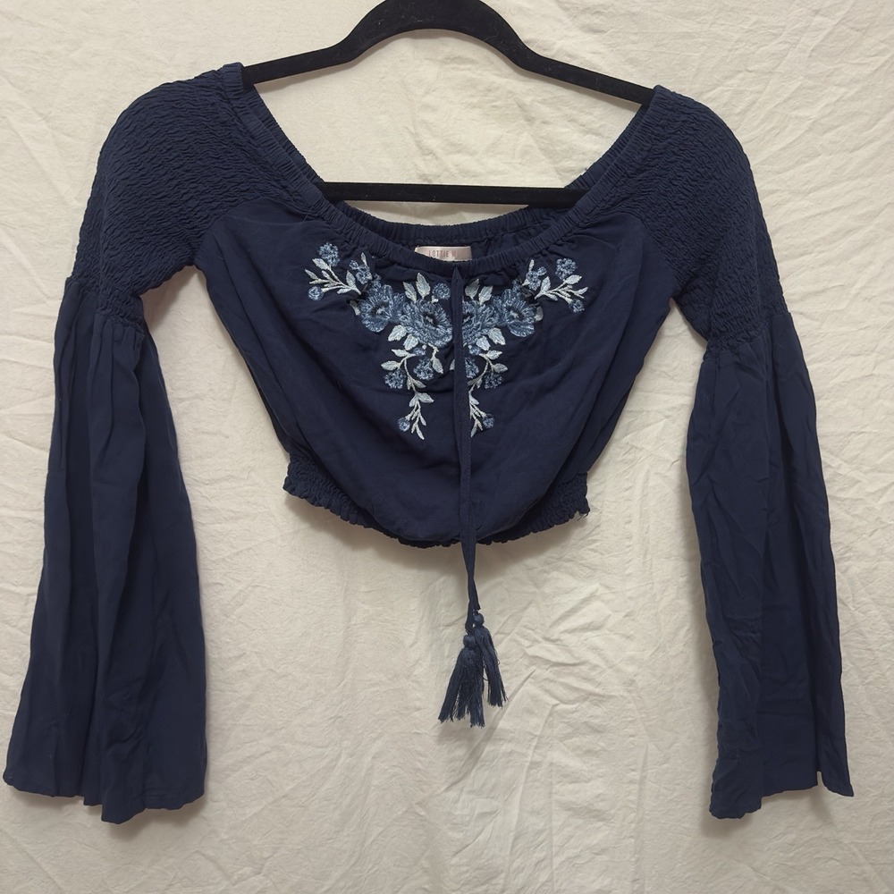 Bell Sleeve Roushed Shoulder Cropped Lottie Moss Embroidered Long Sleeve SZ XS